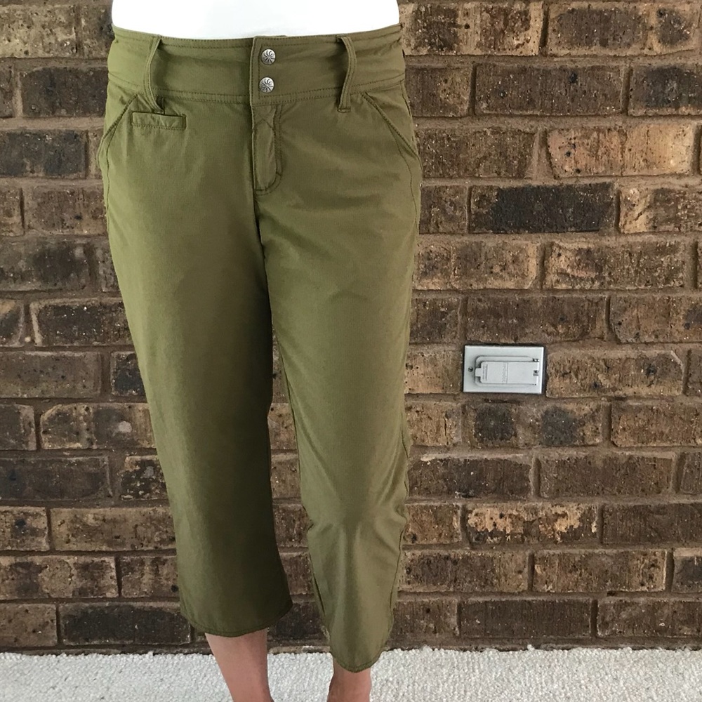 Athleta lightweight capris size 2